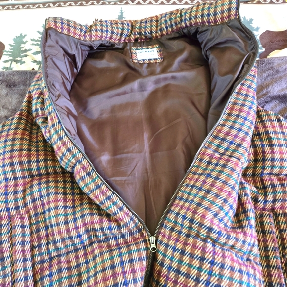 Old Navy thick quilted vest - Picture 5 of 9